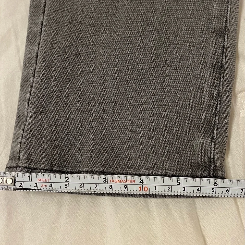 J. McLaughlin Women's Gray Washed Straight Leg Jeans Size Medium or 6/8